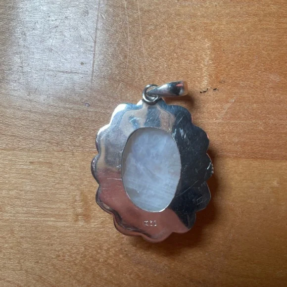 925 Sterling Silver Rainbow Moonstone Pendant - Picture 5 of 6